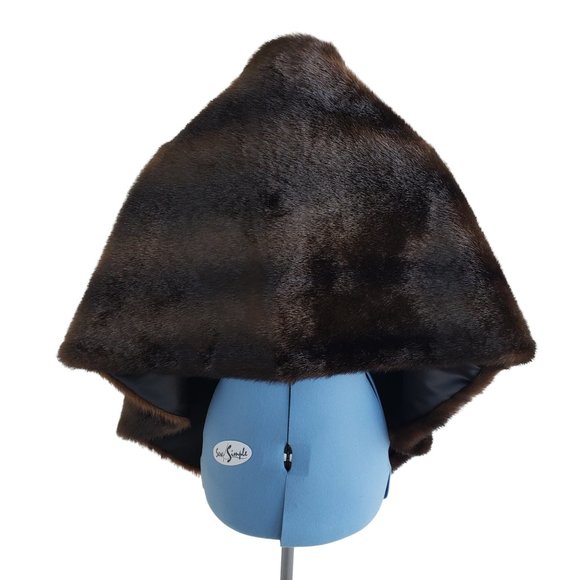 2000s to modern Faux Fur Stole made by Silk and Sable - Picture 5 of 9